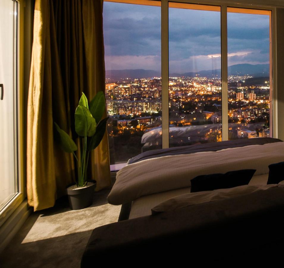 Sky Deluxe 3 Fitness & Spa Apartman Szkopje Kültér fotó